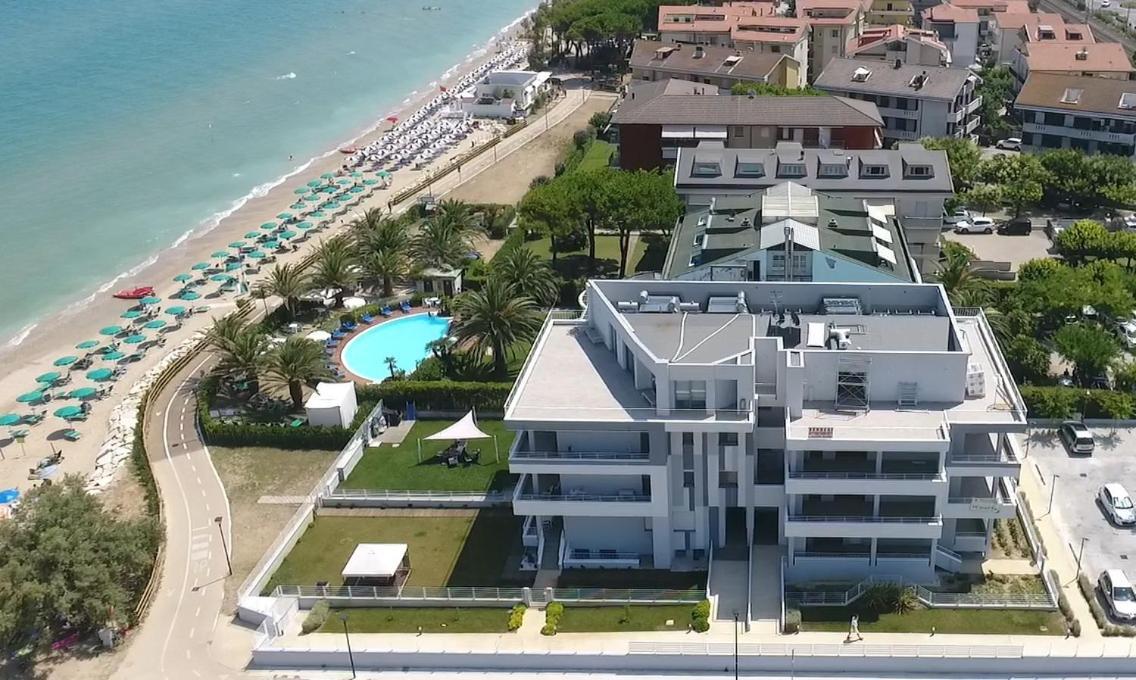 Hotel Ambasciatori Pineto Exterior photo